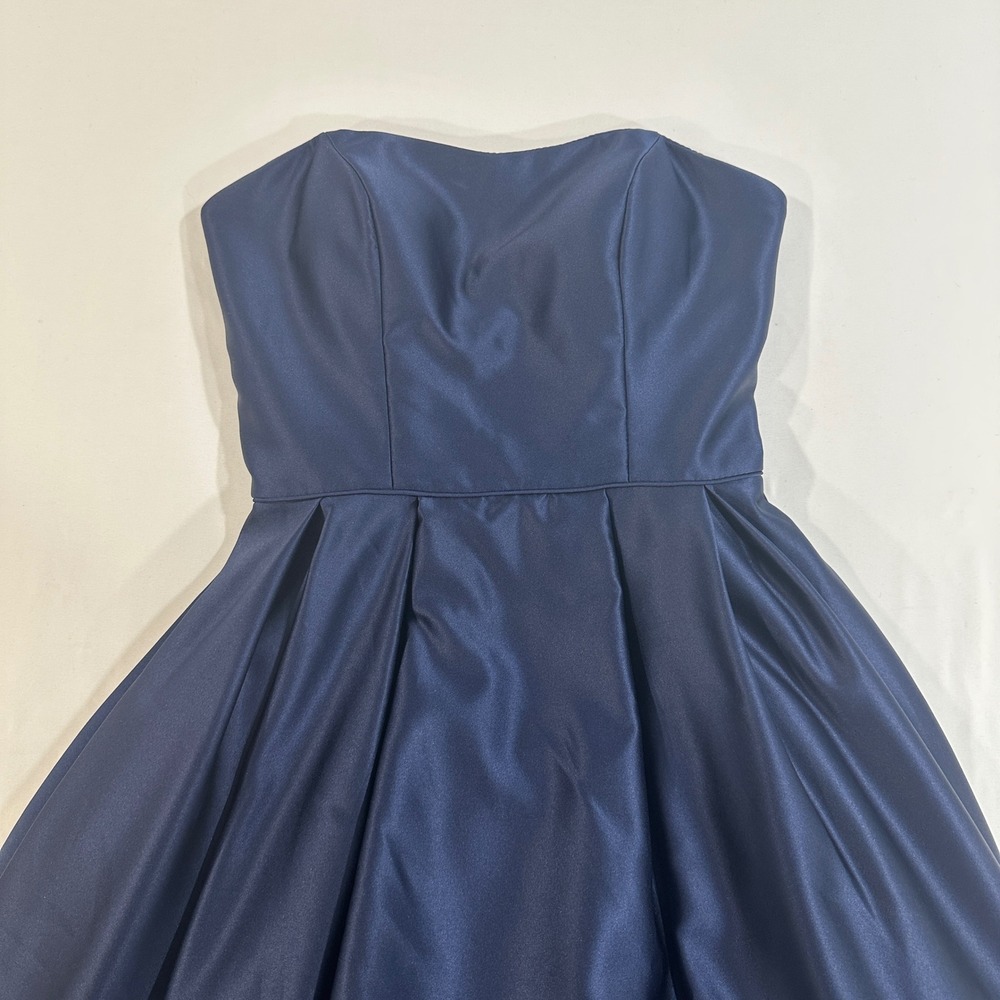 Camille La Vie Navy Satin Ball Gown Women 6 Strapless Prom Formal Homecoming